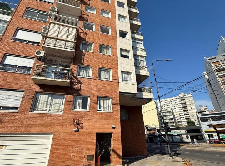 DEPARTAMENTO 3 AMB EN VILLA DEL PARQUE, PISO ALTO.APTO CREDITO 1