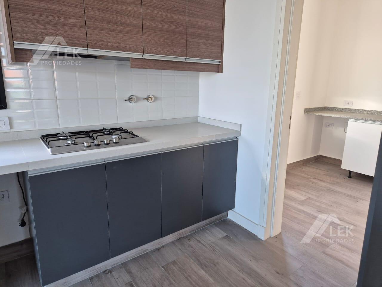 CASA 5 AMBIENTES EN DOS PLANTAS AL AGUA A ESTRENAR EN BARRIO SAN MATIAS, VENTA