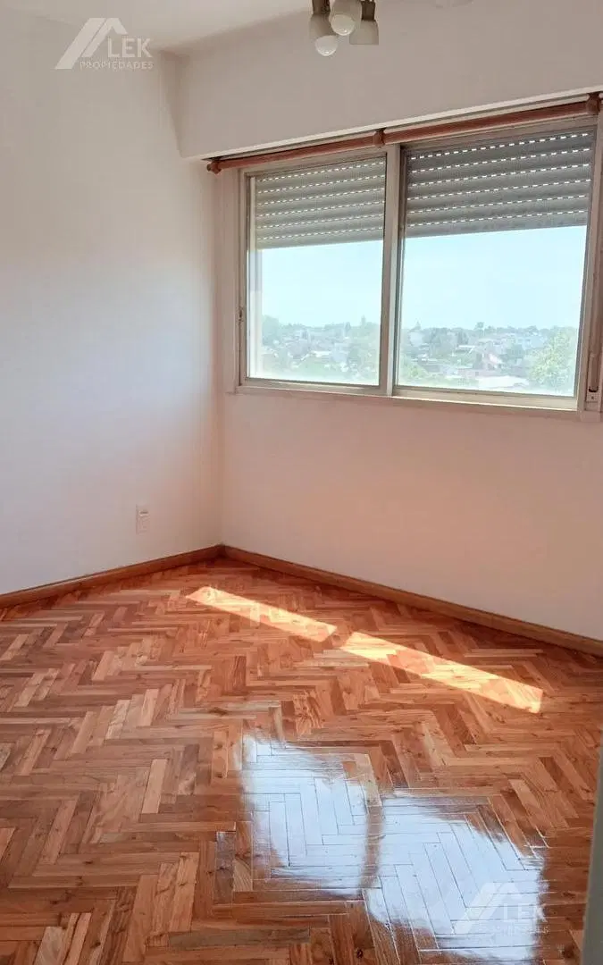 VENTA Departamento 3 Ambientes Balcón Cochera - RAMOS MEJIA CENTRO 5