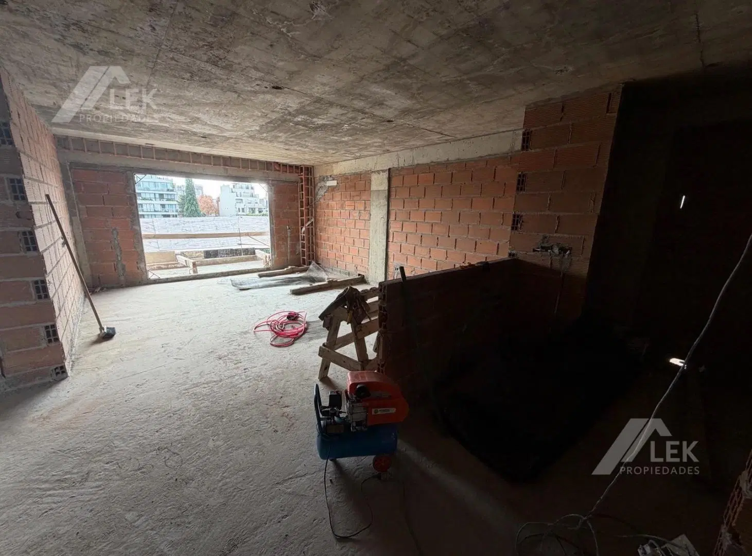 DEPARTAMENTO 3 AMBIENTES  -VENTA -VILLA ORTUZAR BALCON AL FRENTE 4