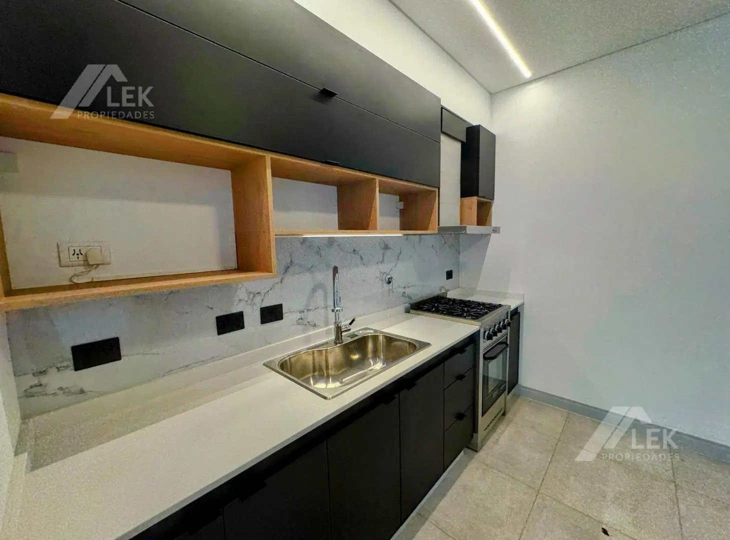 Casa duplex 3 ambientes, en Benavidez,  VENTA excelente  calidad constructiva 5