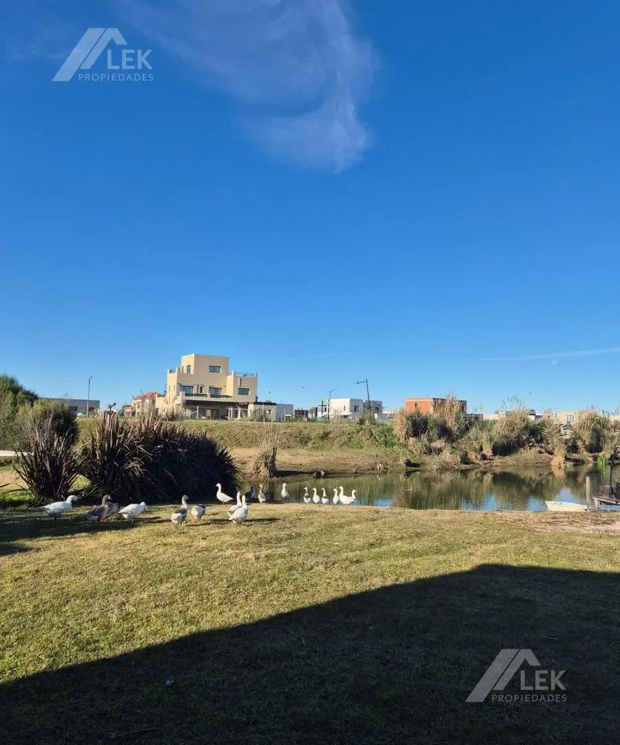 CASA EN EL CANTON  NORTE, ESCOBAR, 4 AMBIENTES, VENTA, VISTA AL AGUA 3