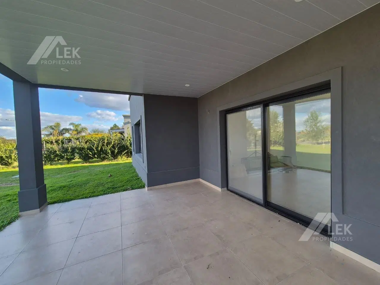 CASA 4 AMBIENTES EN CANTON ISLAS, ESCOBAR, VENTA   VISTA A BRAZO DE AGUA 2