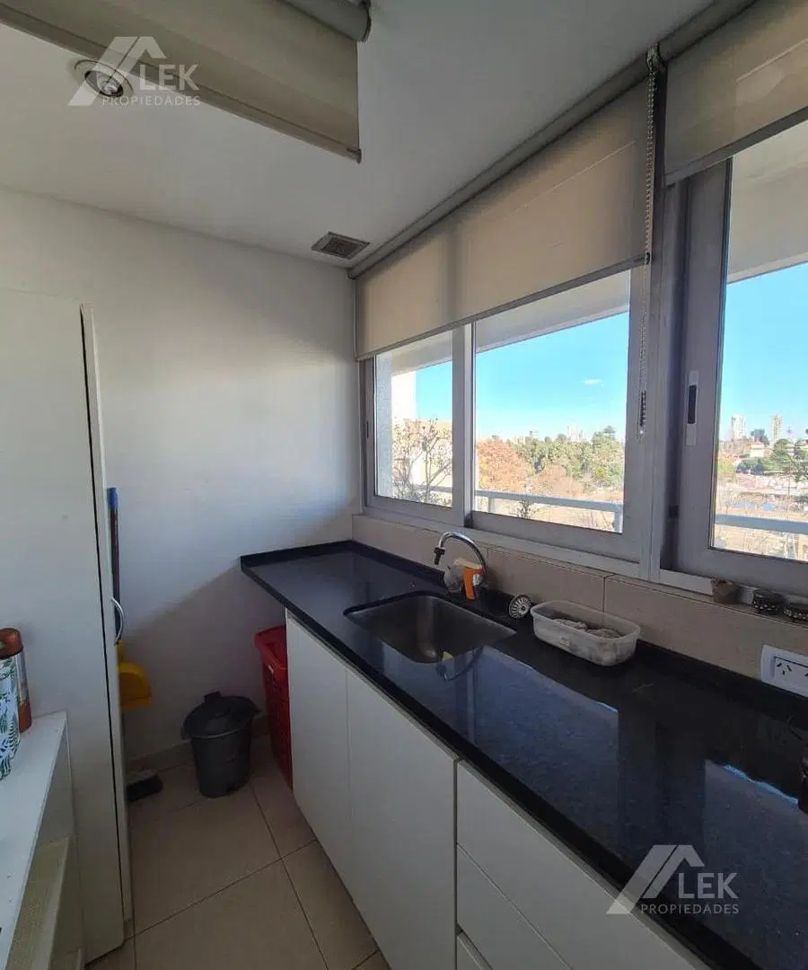 DEPARTAMENTO TRES AMBIENTES, VENTA, OLIVOS, COCHERA,  CATEGORIA 3