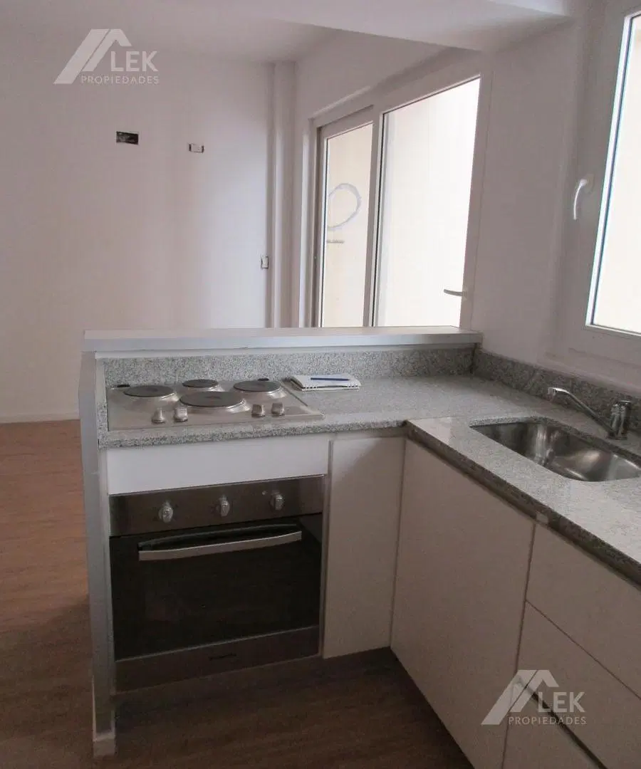 DEPARTAMENTO MON0AMBIENTE ALQUILER VILLA CRESPO PATIO 15 mts2 5