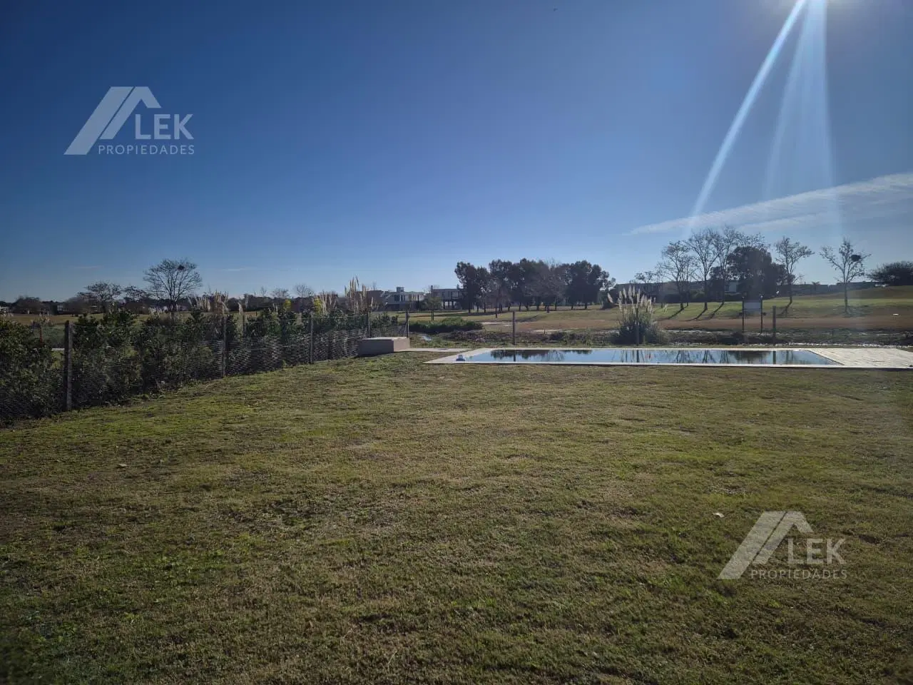 CASA EN DOS PLANTAS , VENTA, EL CANTON GOLF, ESCOBAR, PISCINA, A BRAZO DE AGUA 2