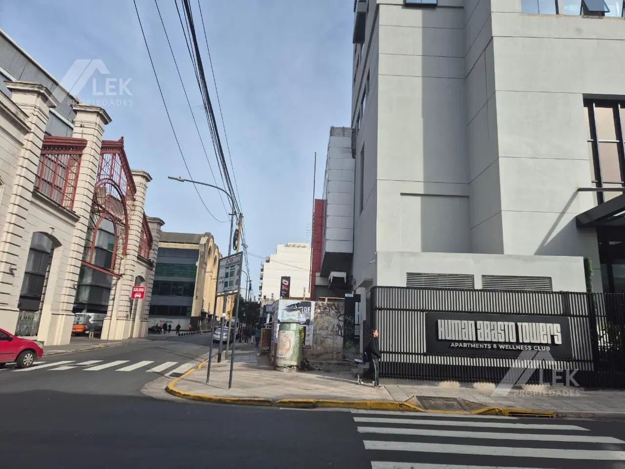 LOCAL EN ALQUILER, ABASTO, SOTANO Y  OFICINA, SIN EXPENSAS 3