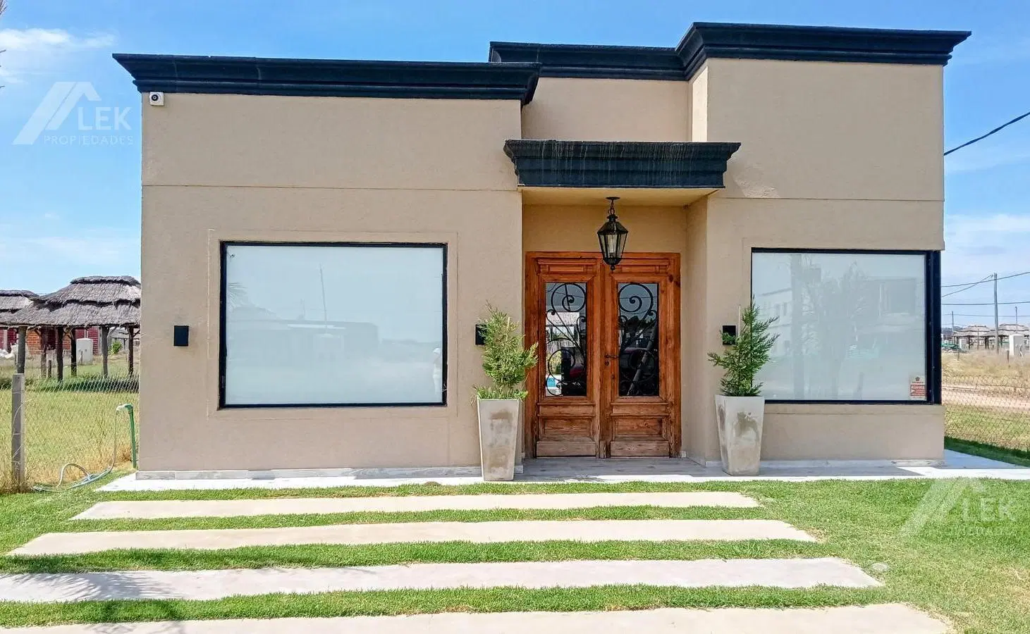 VENTA CASA CON PISCINA - BARRIO CERRADO - FINCA DON EUGENIO II - GENERAL RODRIGUEZ 1