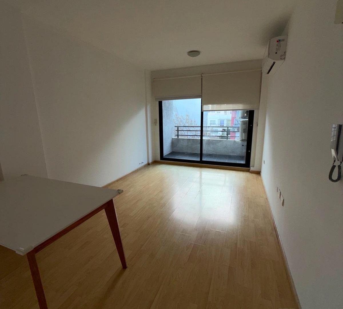 Foto de 3 AMBIENTES , ALQUILER CON BALCON AL FRENTE , PARQUE CHAS, imagen 2