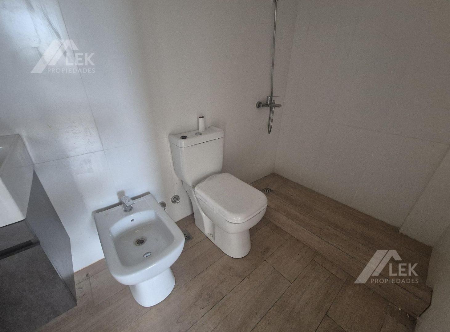 Foto de Departamento dos ambientes Coghlan, amenities, imagen 3