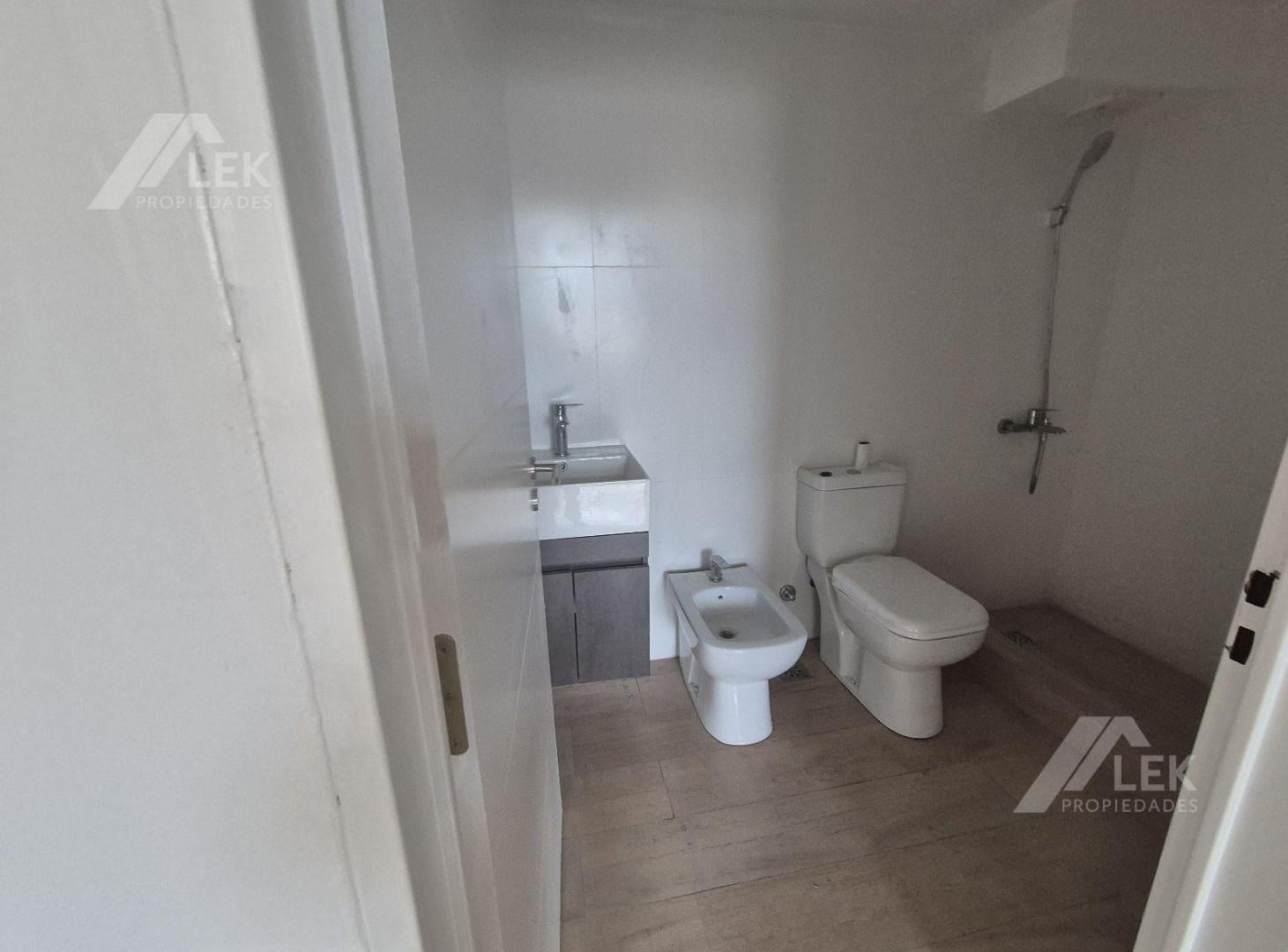 Foto de Departamento dos ambientes Coghlan, amenities, imagen 4