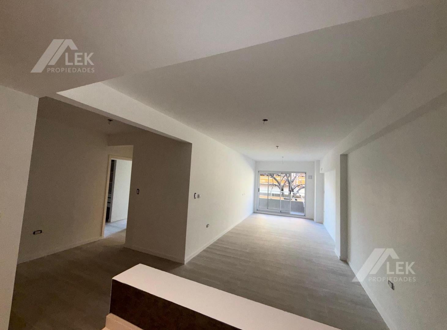 Foto de DEPARTAMENTO SEMIPISO 3 AMBIENTES A ESTRENAR , VENTA PARQUE CHAS, imagen 3