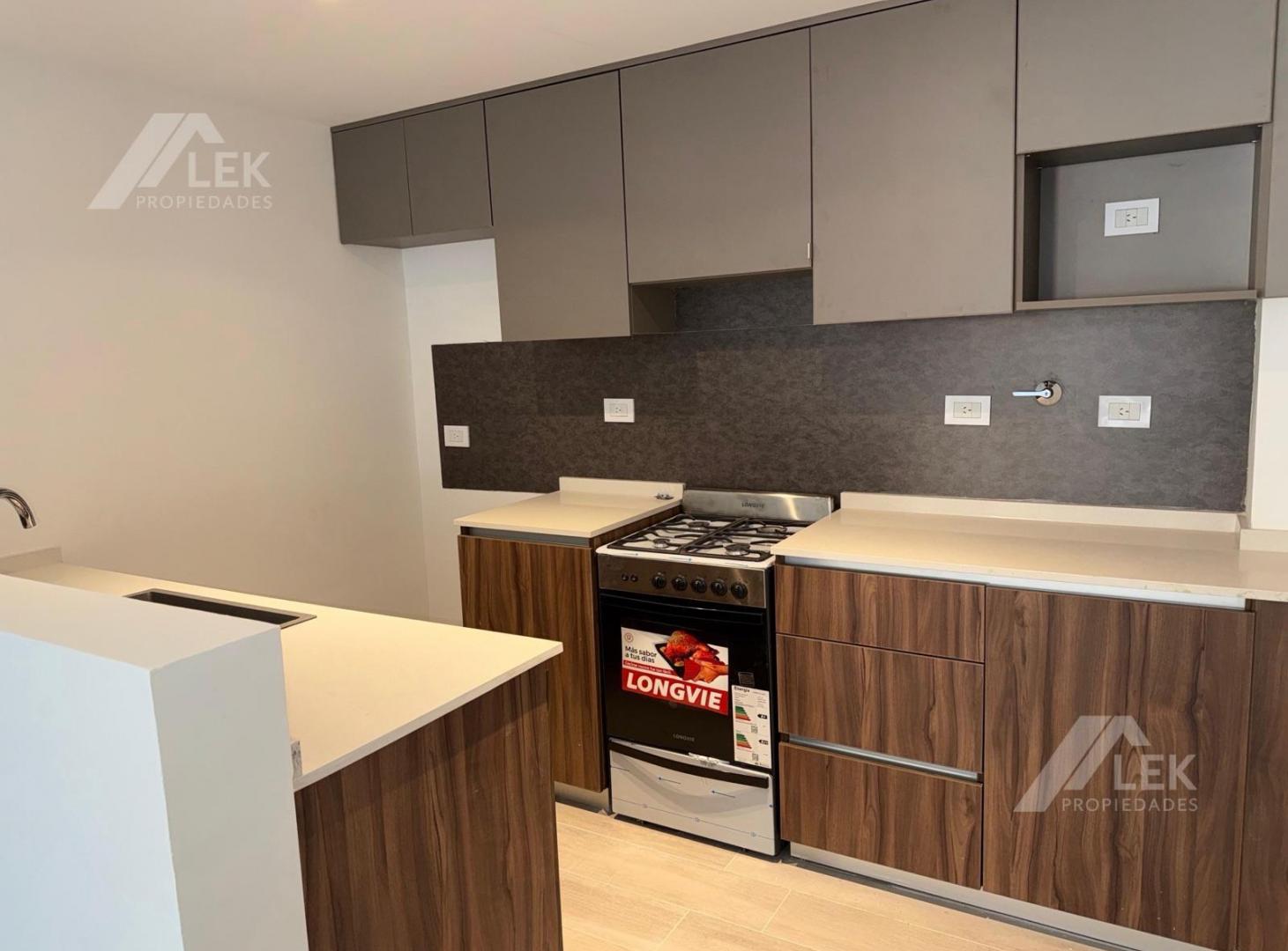 Foto de DEPARTAMENTO SEMIPISO 3 AMBIENTES A ESTRENAR , VENTA PARQUE CHAS, imagen 1