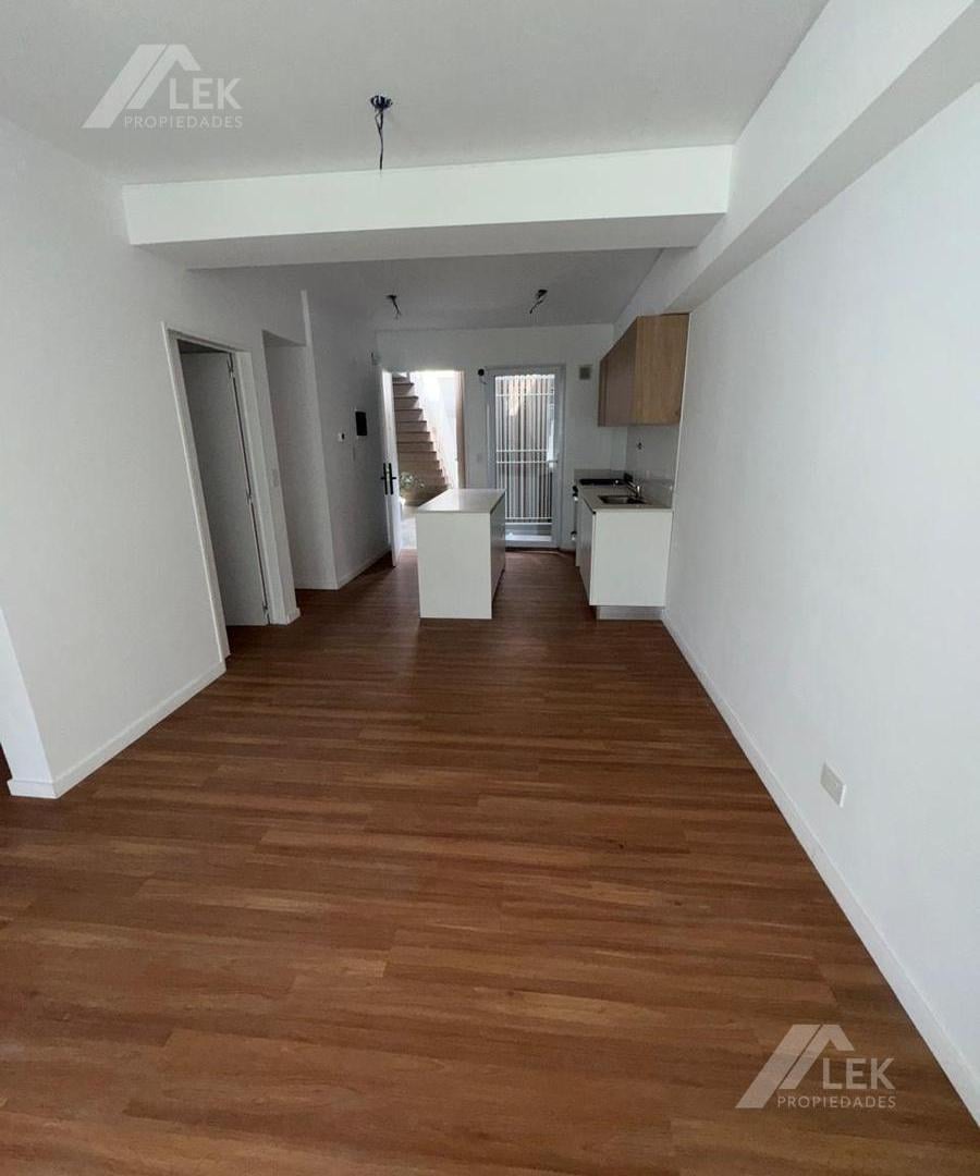 Foto de DEPARTAMENTO DUPLEX 3 AMBIENTES CON JARDIN, VENTA, SAAVEDRA, imagen 1