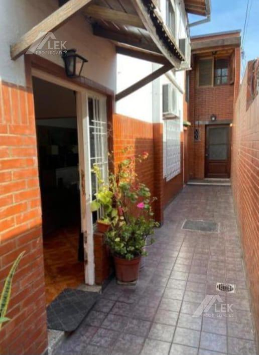 Foto de PH EN VENTA, 6 AMBIENTES, VELEZ SARSFILED, CAPITAL FEDERAL POSIBILIDAD, imagen 2