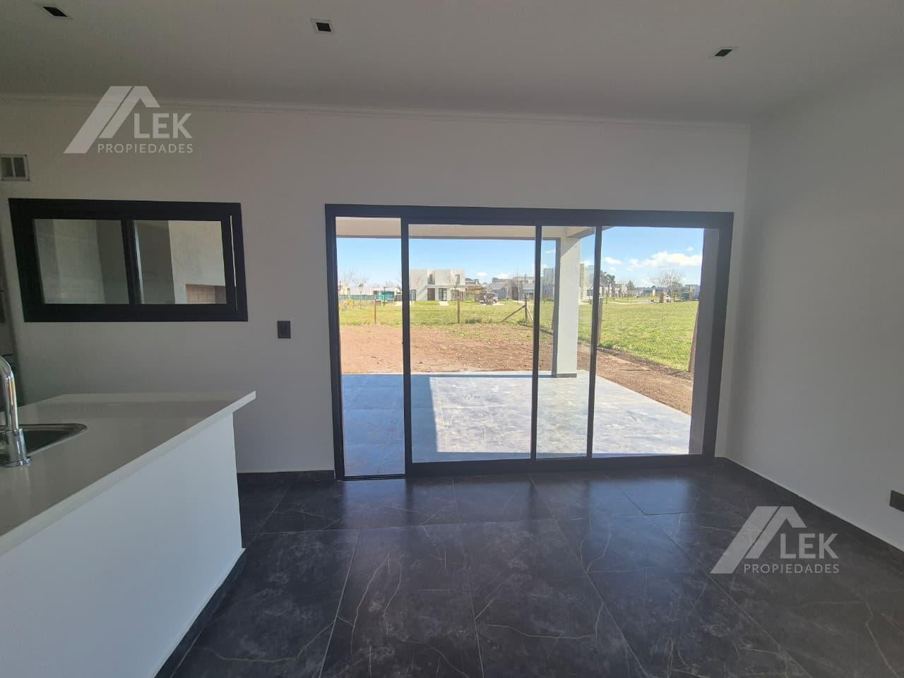 Foto de CASA 4 AMBIENTES A ESTRENAR EN BARRIO SAN PABLO, PILAR, VENTA EN UNA, imagen 4