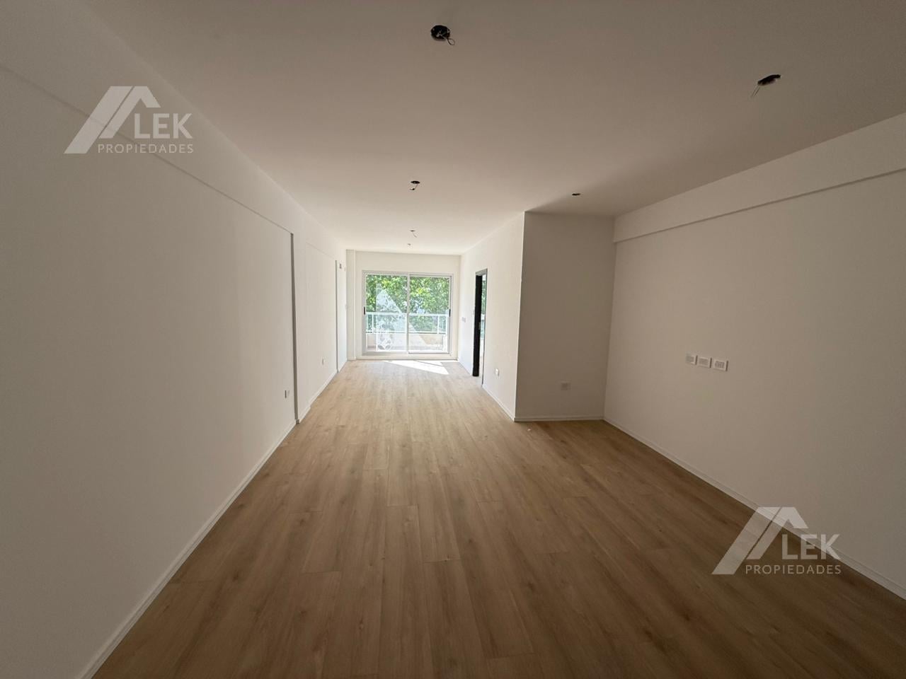 Foto de DEPARTAMENTO , SEMIPISO 2 AMBIENTES A ESTRENAR ,VENTA PARQUE CHAS, imagen 5