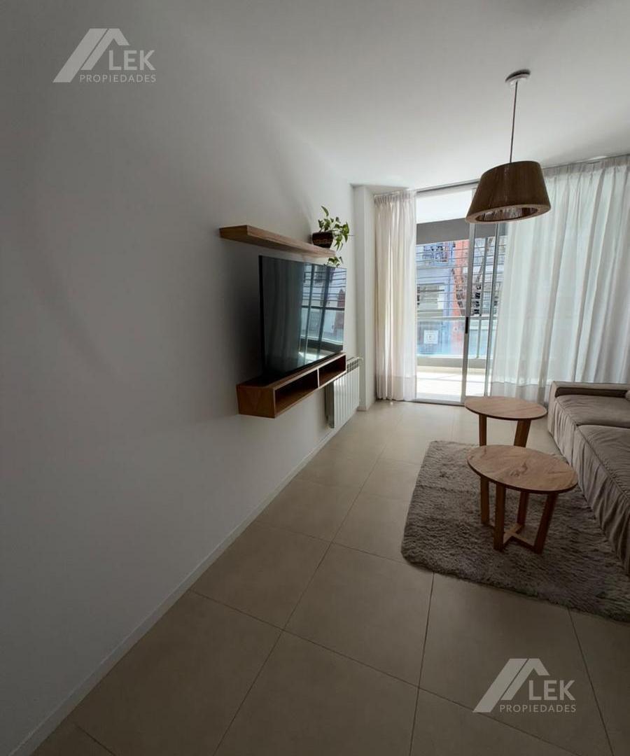 Foto de DEPARTAMENTO SEMIPISO 2 AMBIENTES EN ALQUILER CABALLITO, imagen 4