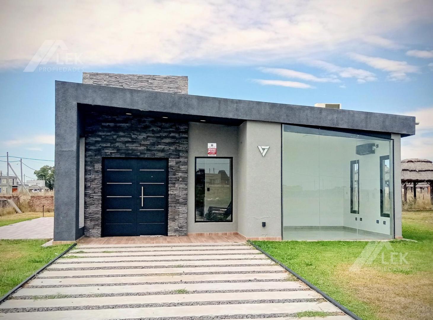 Foto de VENTA CASA 3 AMBIENTES - Barrio Cerrado FINCA DON EUGENIO II - GENERAL, imagen 1