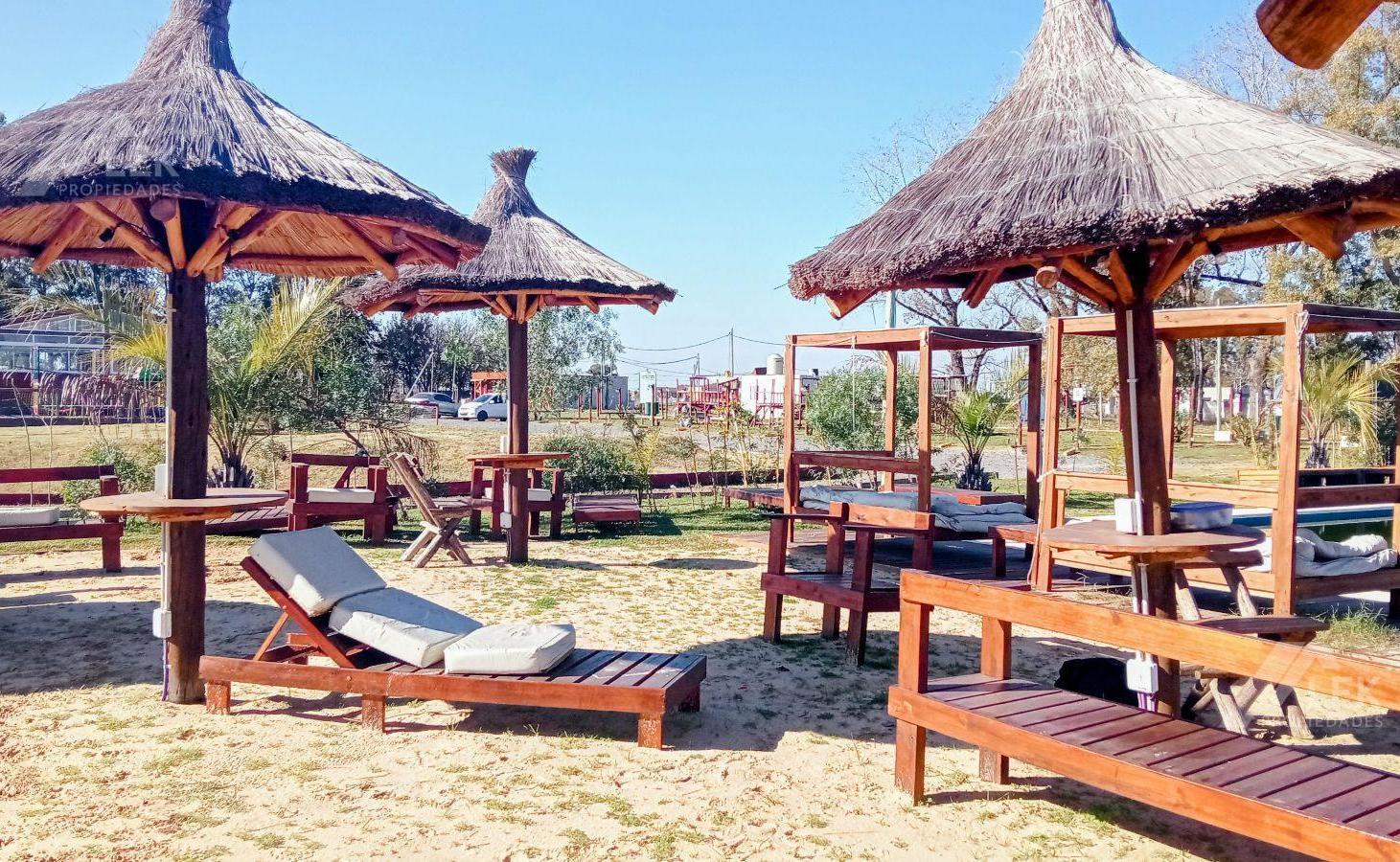 Foto de Venta Casa 3 Ambientes a Estrenar Piscina -Permuta - Barrio Cerrado La, imagen 2