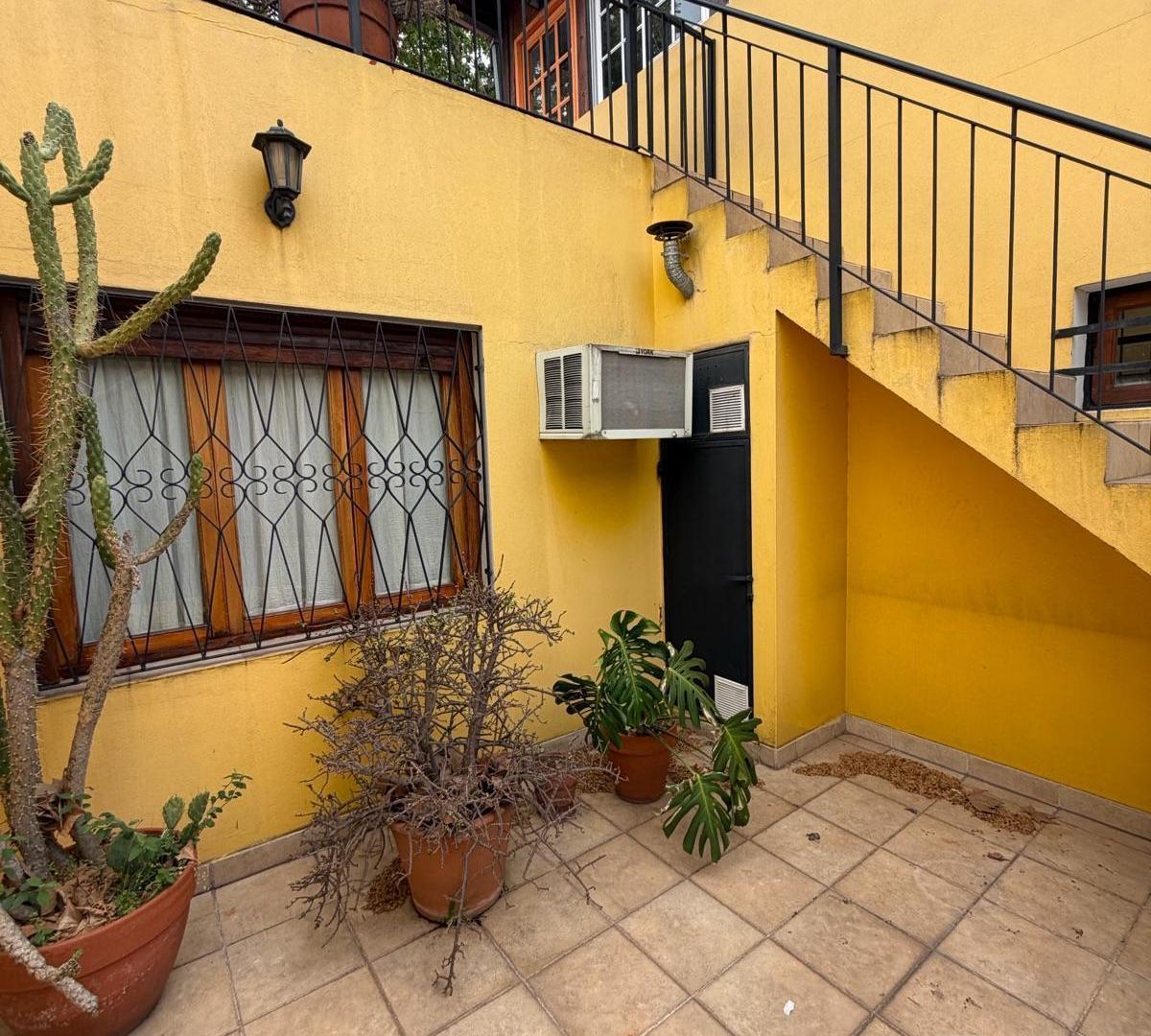 Foto de Casa en dos plantas, 3 dormitorios, Saavedra, terraza y quincho VENTA, imagen 2