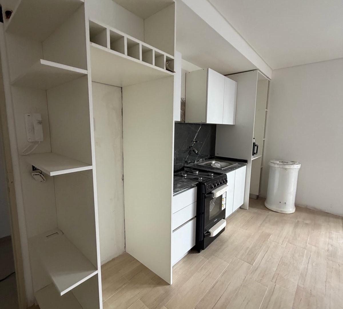 Foto de DEPARTAMENTO 2 AMBIENTES CON BALCON , VENTA VILLA URQUIZA, imagen 3