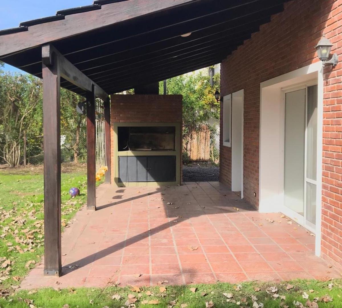 Excelente Casa en Santa Barbara. Ingreso Inmediato! 3