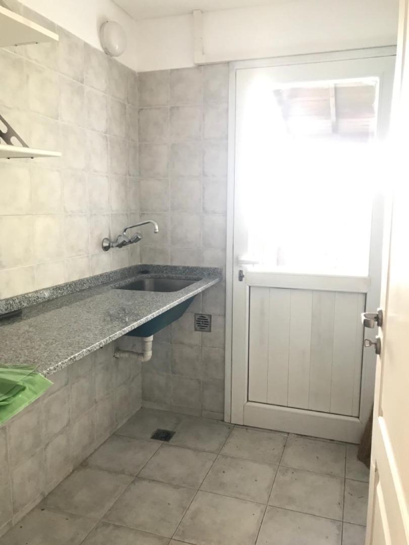 Excelente Casa en Santa Barbara. Ingreso Inmediato! 2