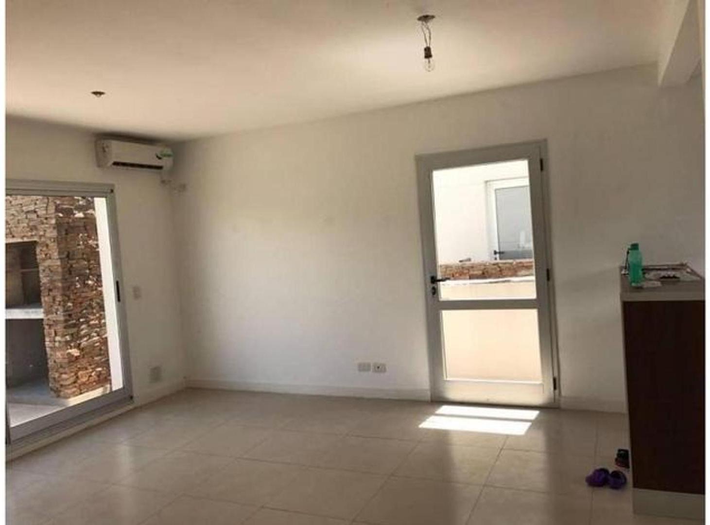 Foto de DPTO EN SENDERO DE 3 AMBIENTES DUPLEX., imagen 2