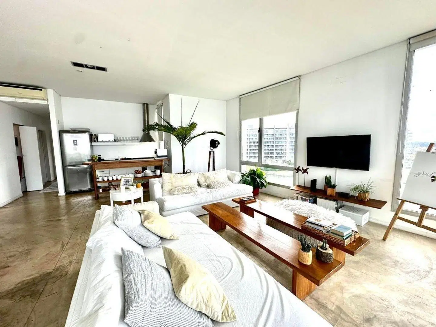 Departamento duplex en esquina, con pileta y parrilla. 5