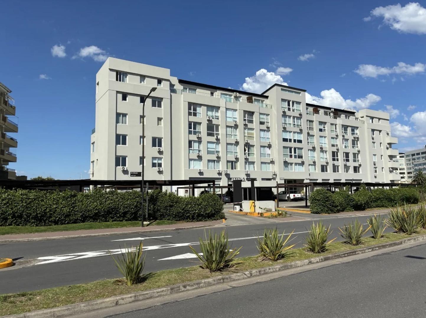 Departamento en venta edificio Lofts de Bahia Grande.