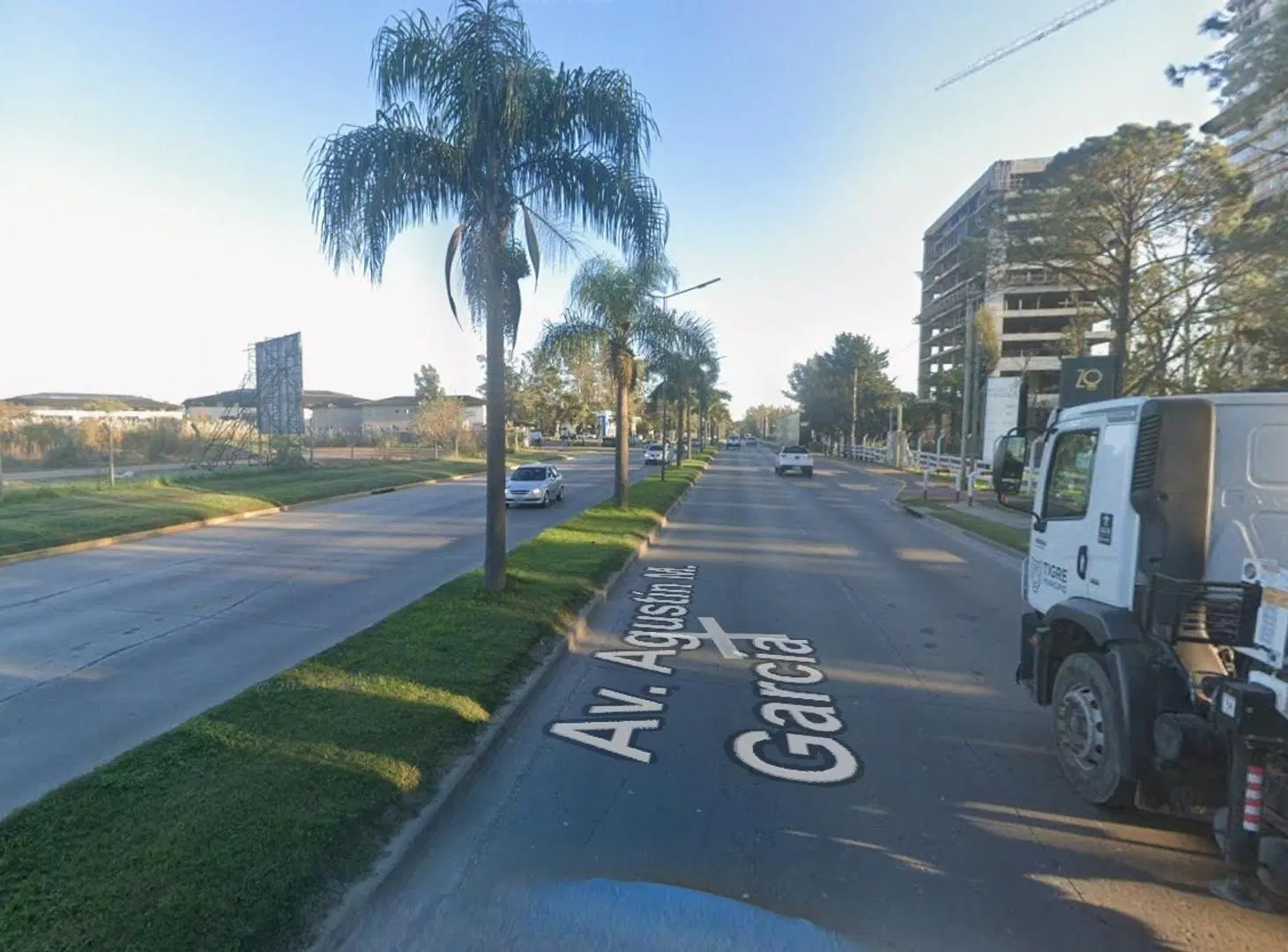 Terrenos disponibles frente a Riviera Park. 2