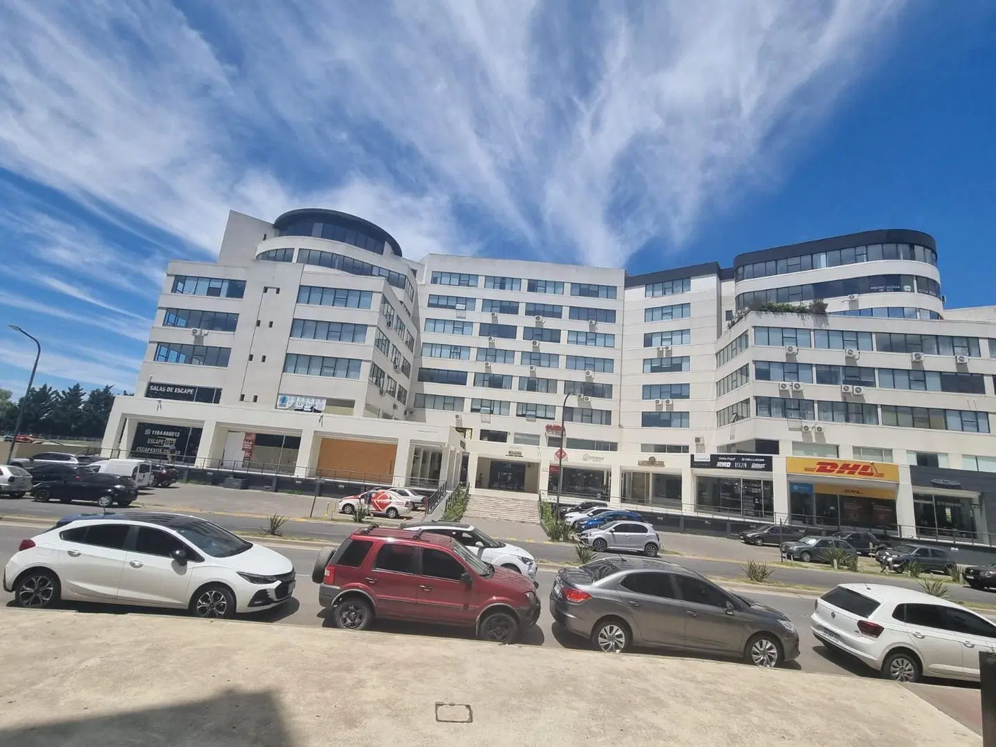Oficina en alquiler - edificio Estudios de la bahia. 2