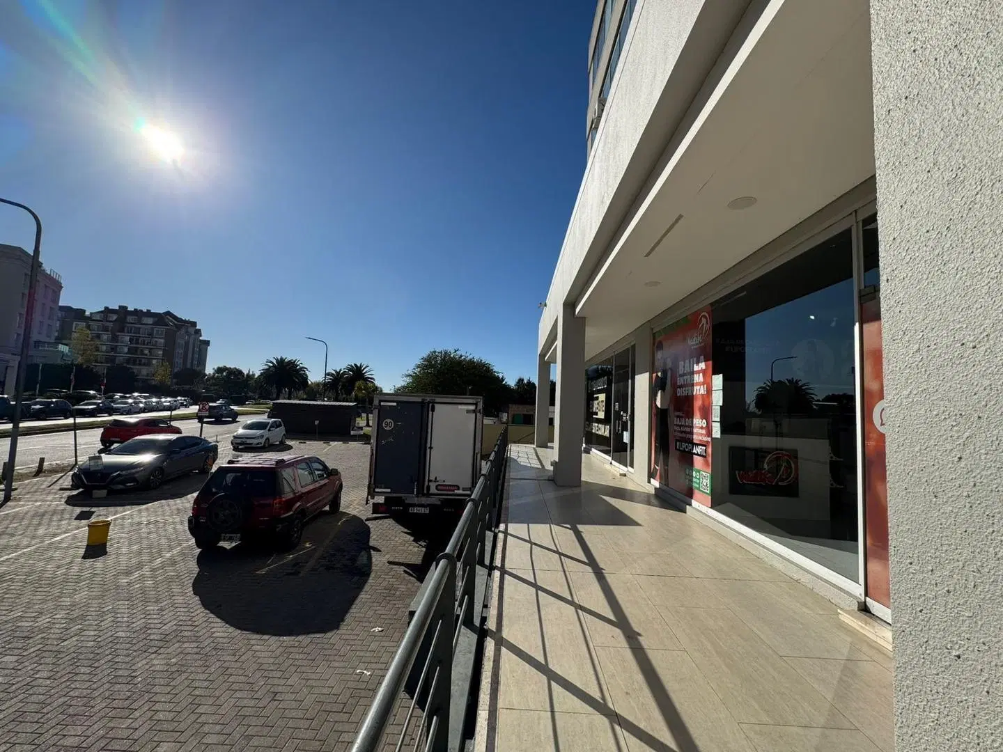 Local Comercial en Esquina oportunidad 5