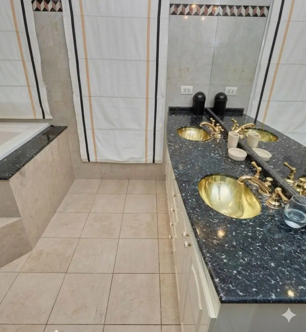 Casa de 6 ambientes con pileta/Jacuzzi. 5