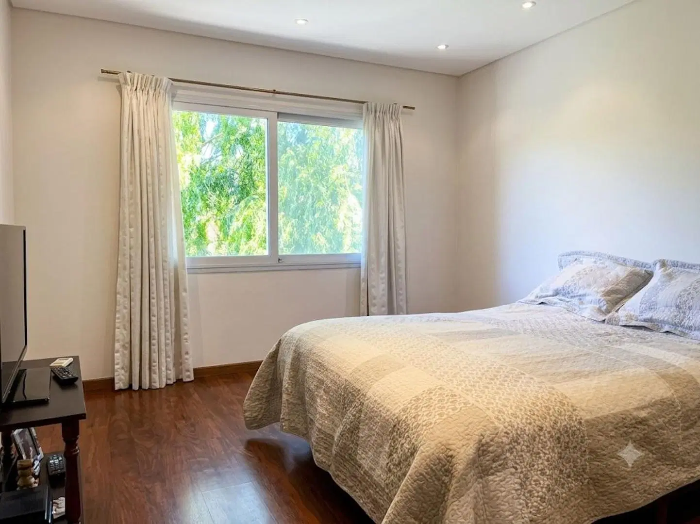 Hermosa casa de 6 ambientes. 5