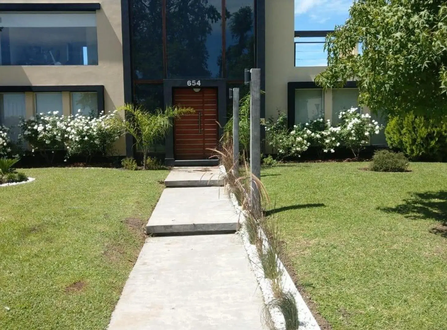 Casa amoblada de 5 ambientes 2