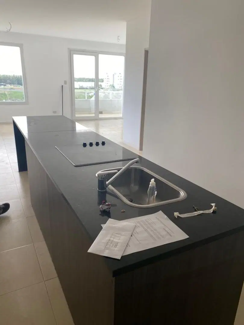 2 ambientes con balcon a la bahia. Apto profesional 5