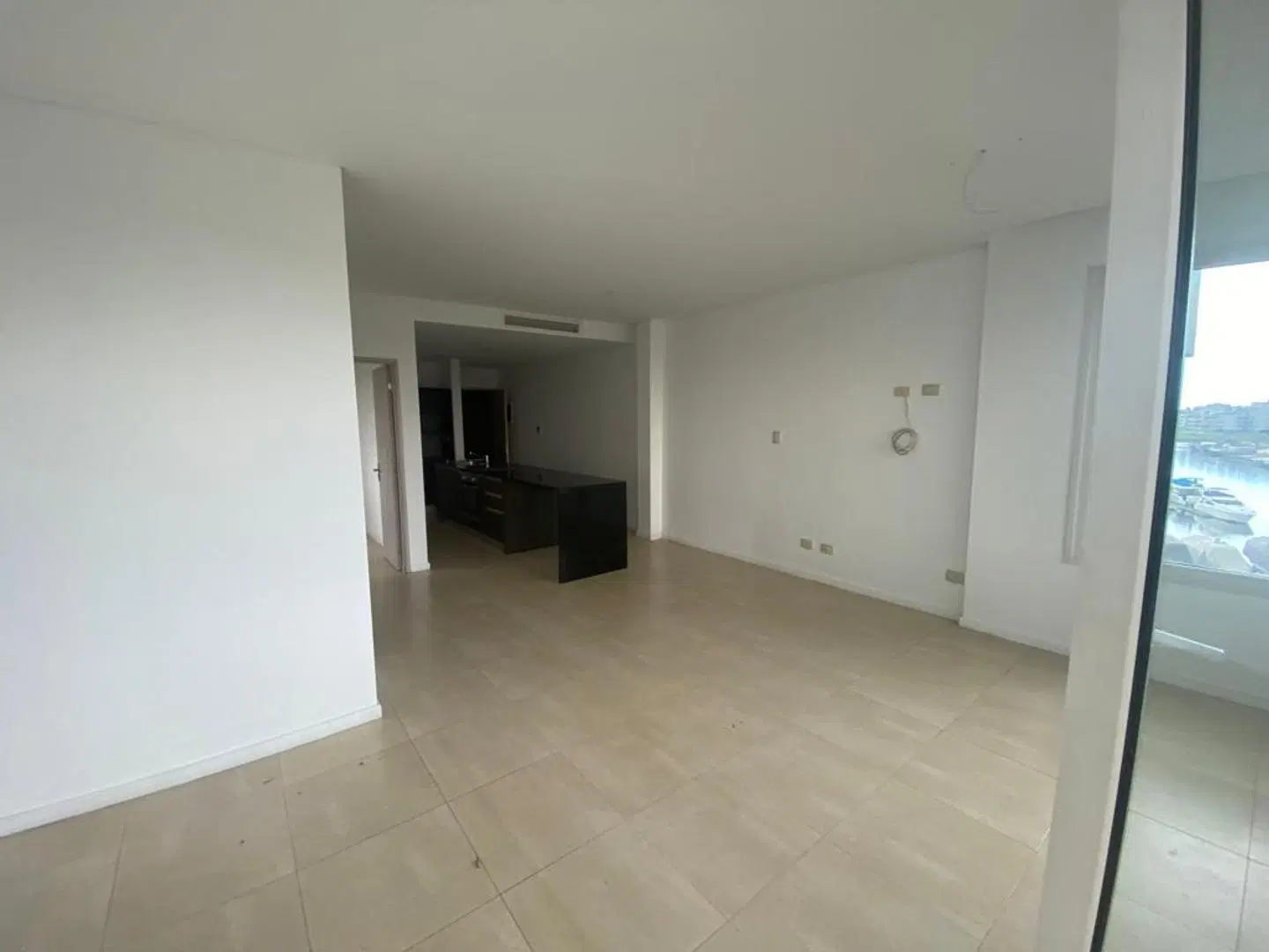 2 ambientes con balcon a la bahia. Apto profesional 3