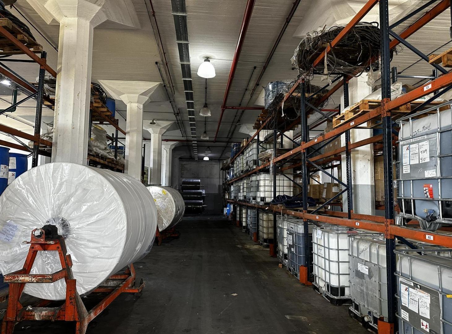 Foto de ALQUILER Nave Industrial 1.400m2 en predio Florencio Varela, imagen 2