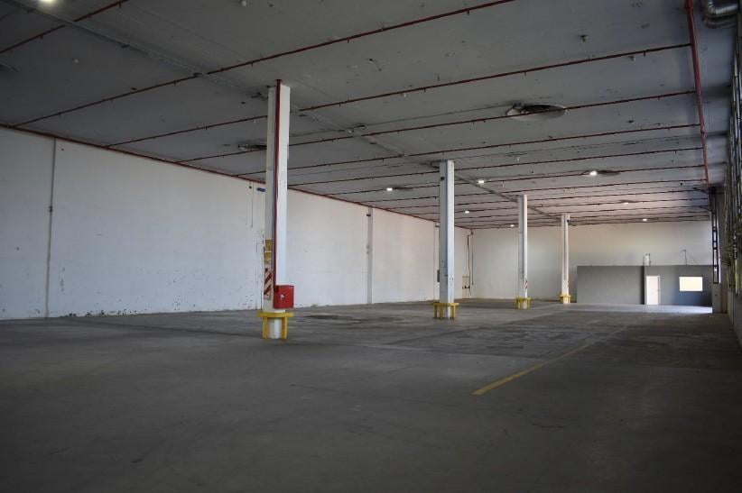 Foto de Alquiler Depósito 1.290m2 en predio de Villa Ballester, imagen 1