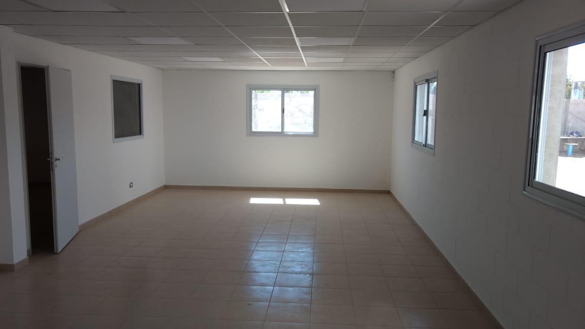 Foto de Alquiler Depósito logistico 2068m2 en Garin, imagen 4