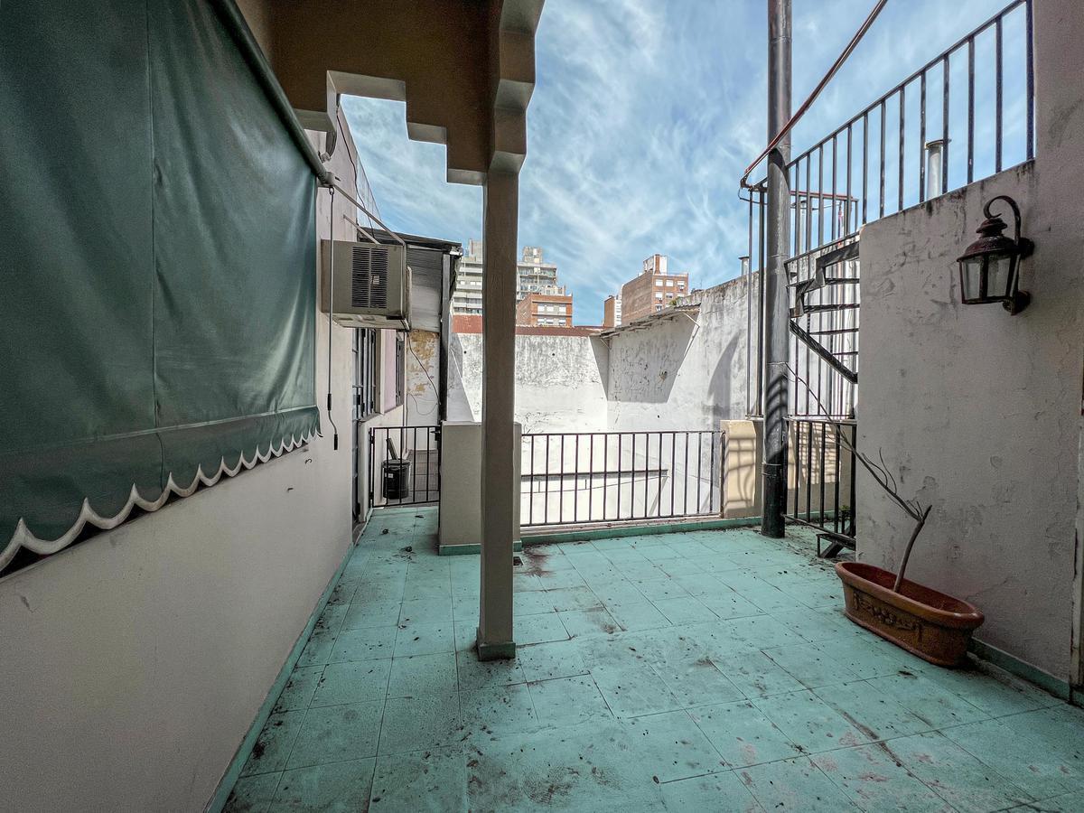 Casa Comercial o Residencial con 13 Ambientes en Zona Río 4