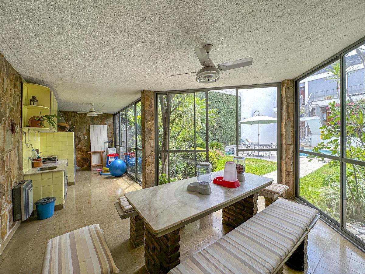 Casa de 4 Dorm. con Pileta, Quincho y Jardín en Pichincha 5