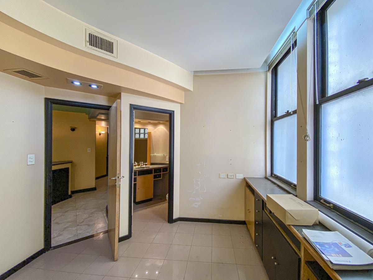 Oficina de 370 m² en Palacio Minetti 2