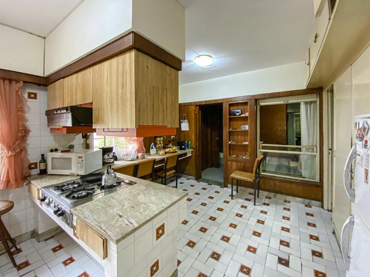 Casa de Época de 3 Dorm. en Planta Baja 3