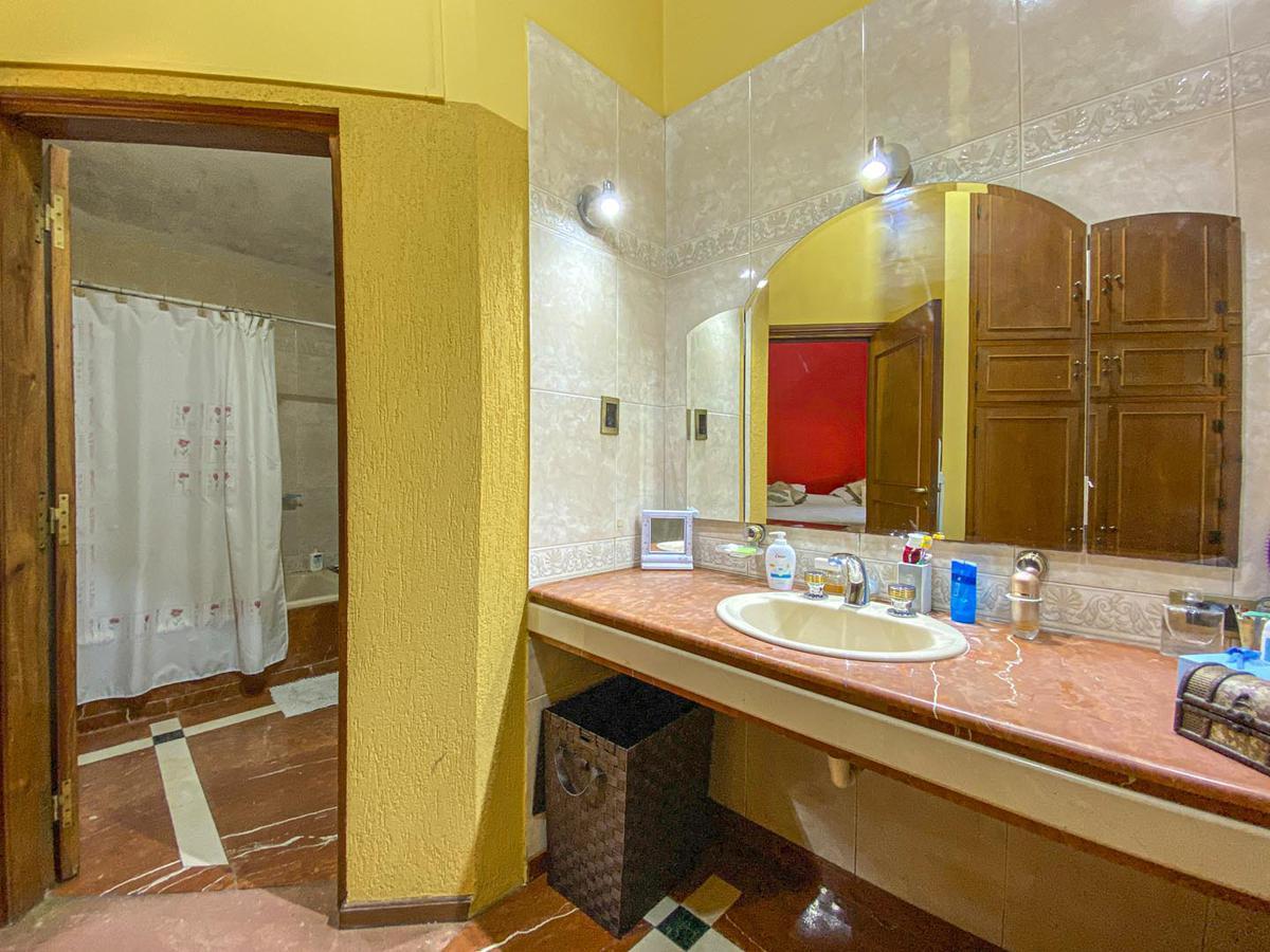 Casa de 2 Dorm. con Pileta y Quincho 5