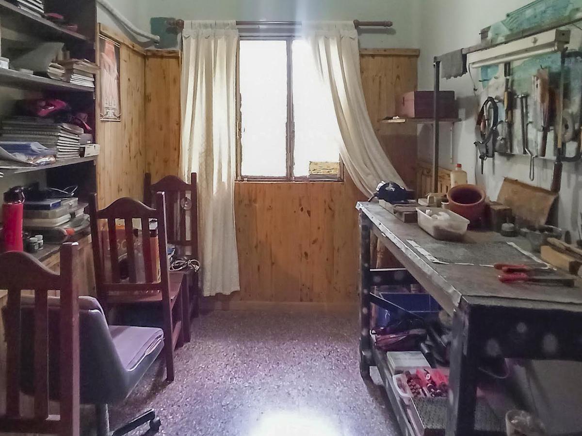 Casa 3 Dorm. con Cochera y Patio 2