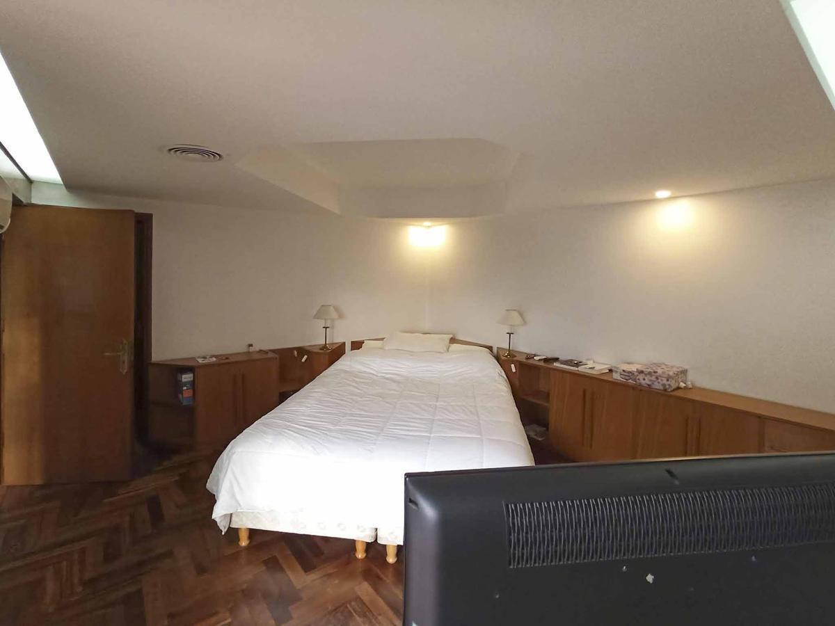 Casa de 4 Dorm. con Quincho y Pileta 4
