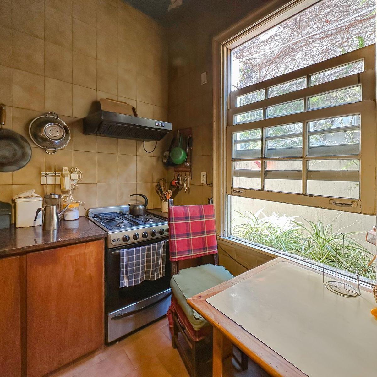 Casa en Planta Alta con 4 Dorm., Cochera y Terraza en Zona Monumento 4